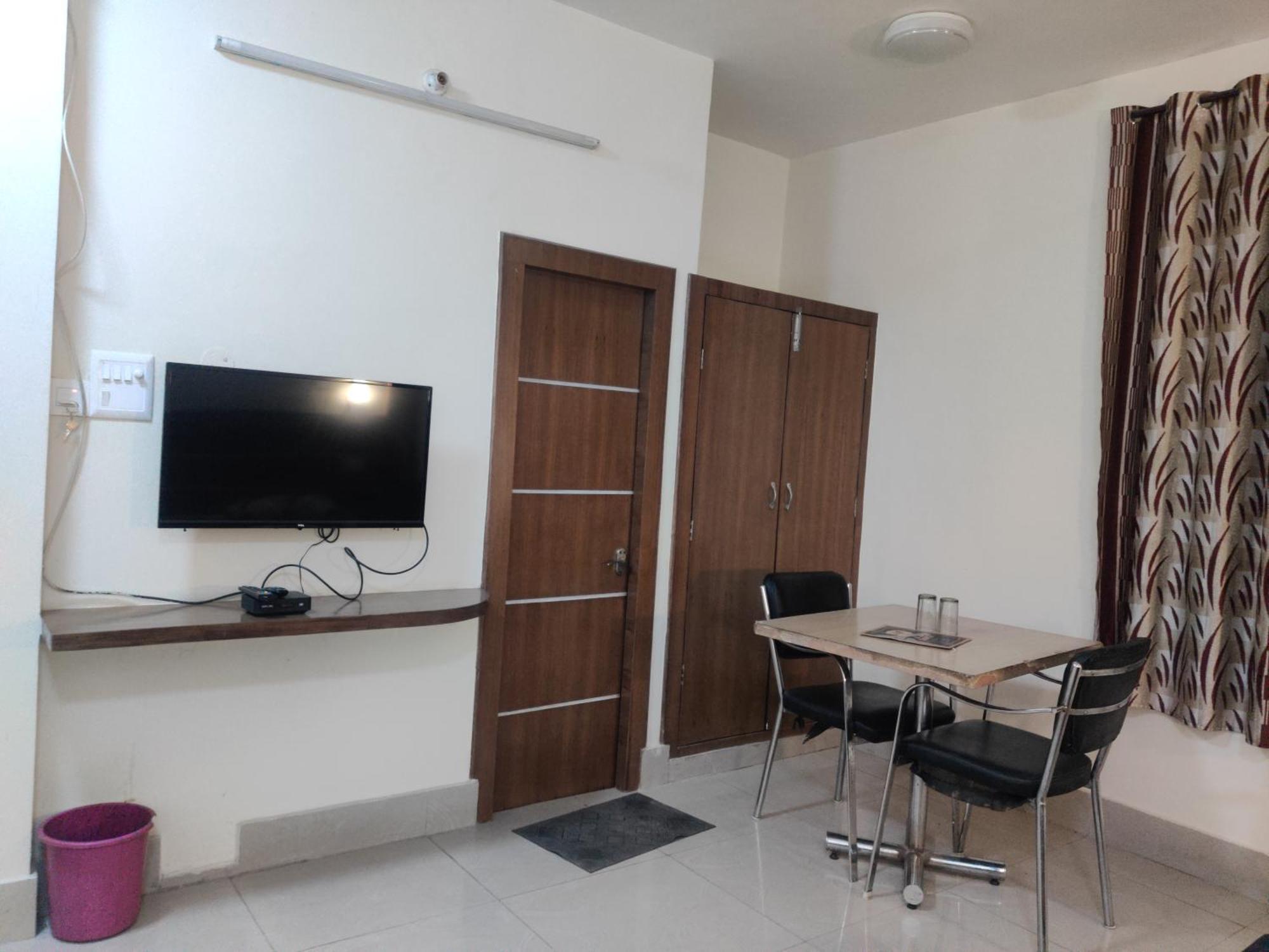 Hotel Hv Nāhan Esterno foto
