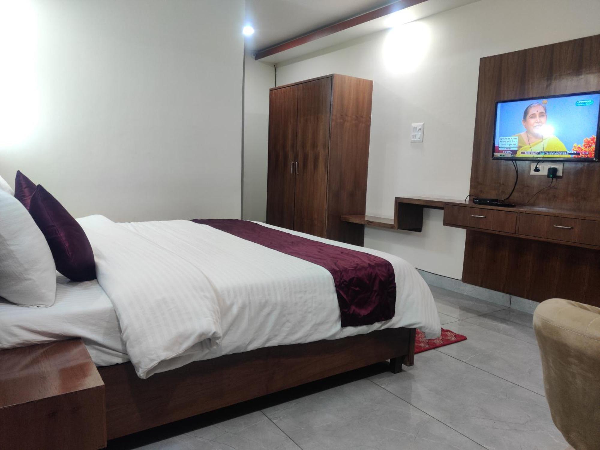 Hotel Hv Nāhan Esterno foto