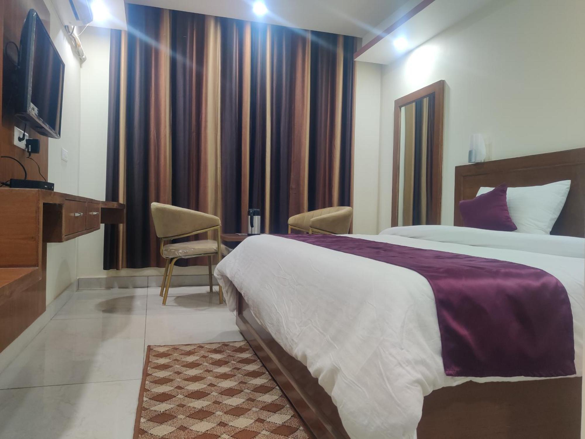 Hotel Hv Nāhan Esterno foto